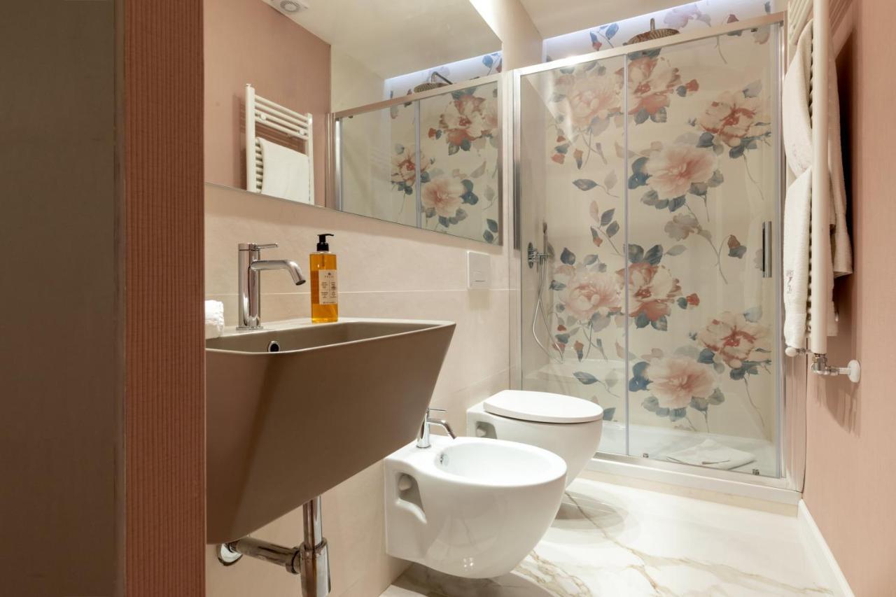 Casavignoni Luxury Apartment Near To Spanish Step โรม ภายนอก รูปภาพ