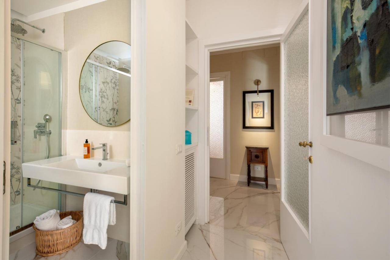 Casavignoni Luxury Apartment Near To Spanish Step โรม ภายนอก รูปภาพ